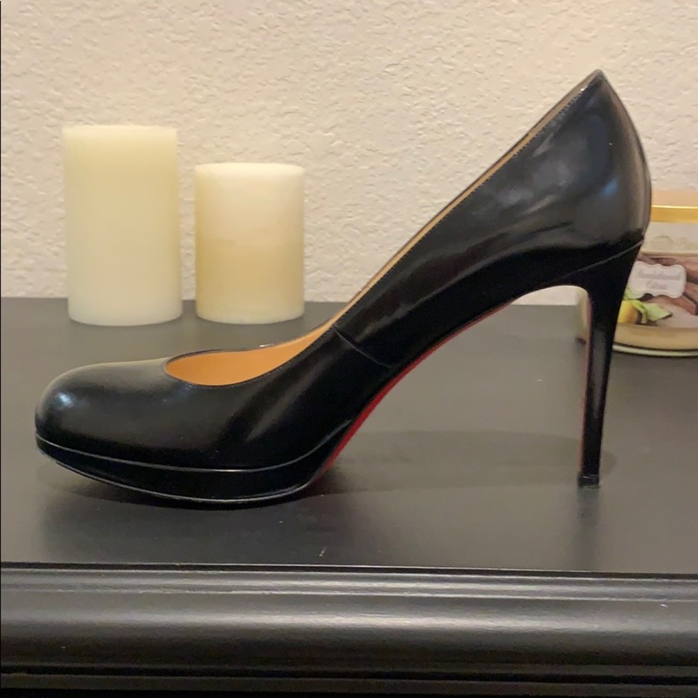 Christian Louboutin classic style heels!